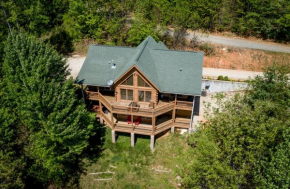 Quiet Haven Mountain Top Cabin - 3 Bedroom Cabin with Breathtaking Views